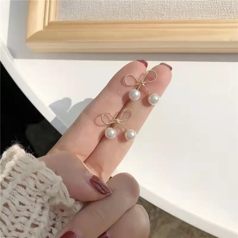Elegant Bowknot Pearl Earrings for Women - Image 2