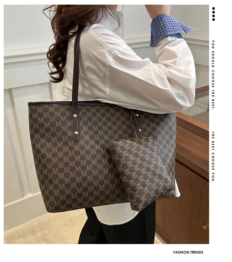 Large Capacity Printed Tote Bag with Matching Wallet — feature 2