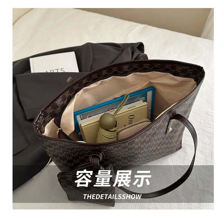 Large Capacity Printed Tote Bag with Matching Wallet — feature 8