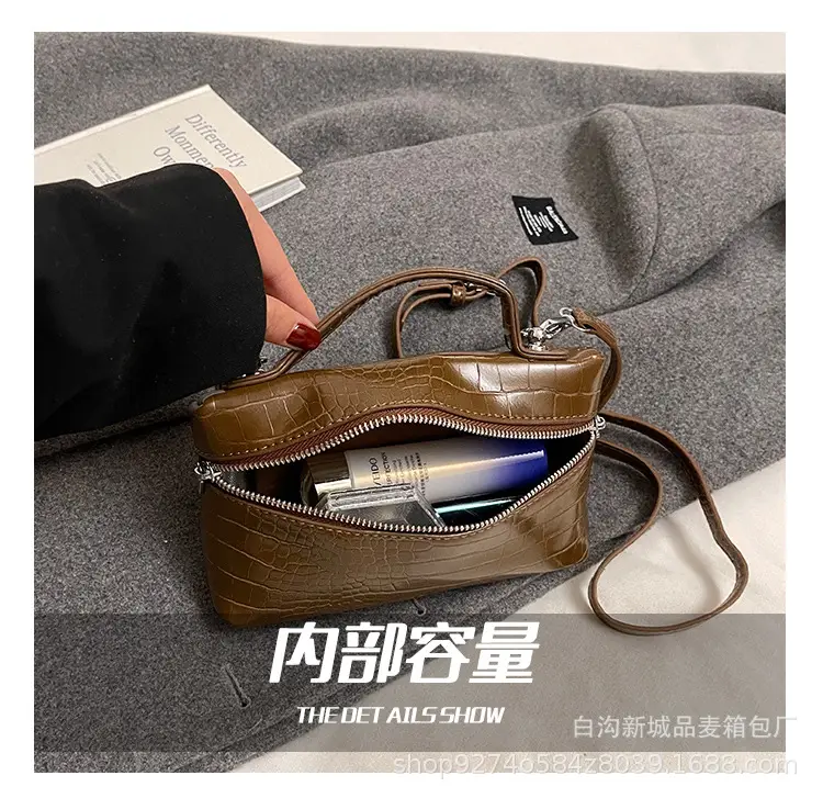 Light Luxury Croc Pattern Box Bag for Women 2026 — feature 11