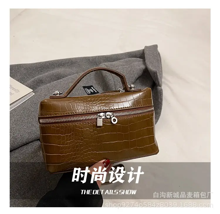 Light Luxury Croc Pattern Box Bag for Women 2026 — feature 13