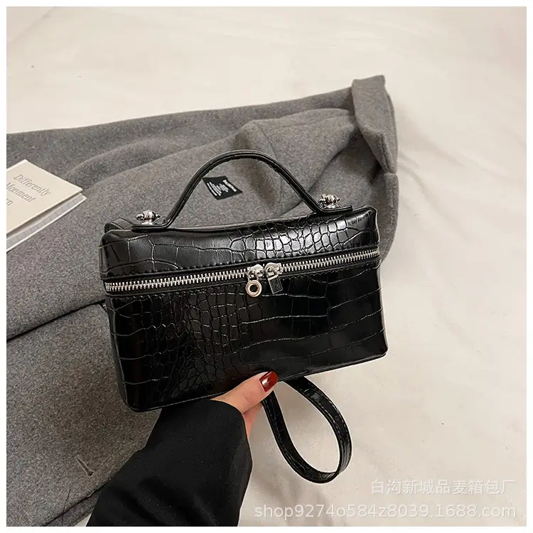 Light Luxury Croc Pattern Box Bag for Women 2026