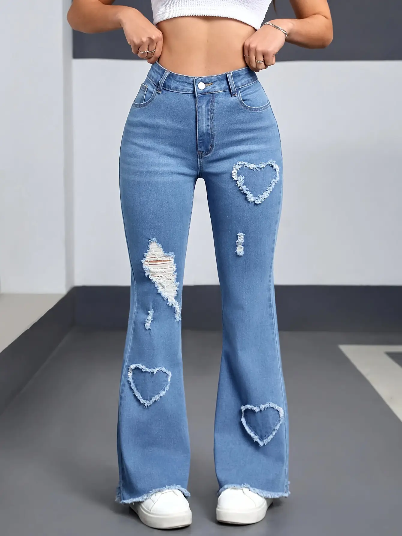 Women Pink Heart-Shaped Ripped Jeans 2025 — feature 3