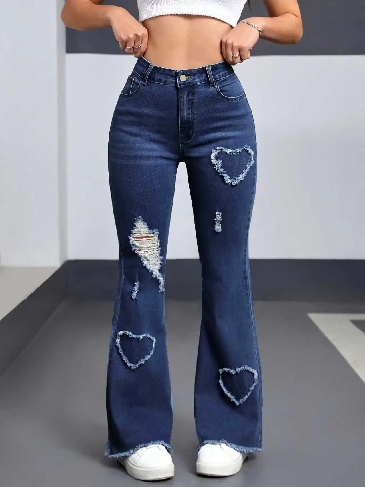 Women Pink Heart-Shaped Ripped Jeans 2025 — feature 7