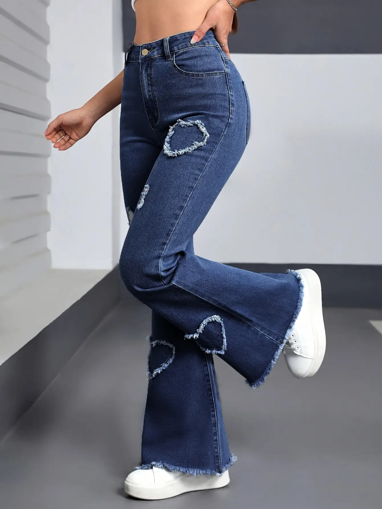 Women Pink Heart-Shaped Ripped Jeans 2025 — feature 8