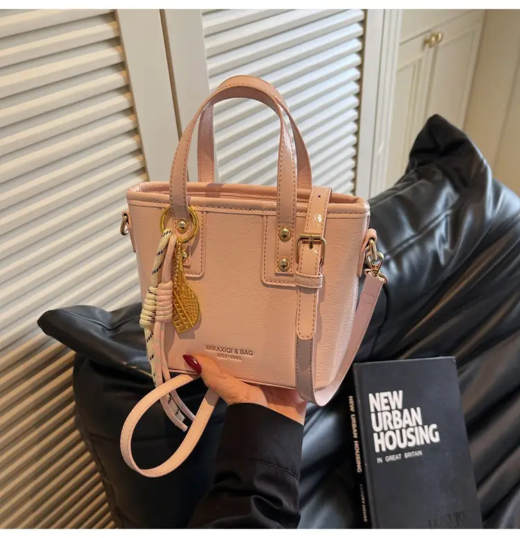 Red Crossbody Bag for Women 2026 Trendy Casual Shoulder Bag — feature 10