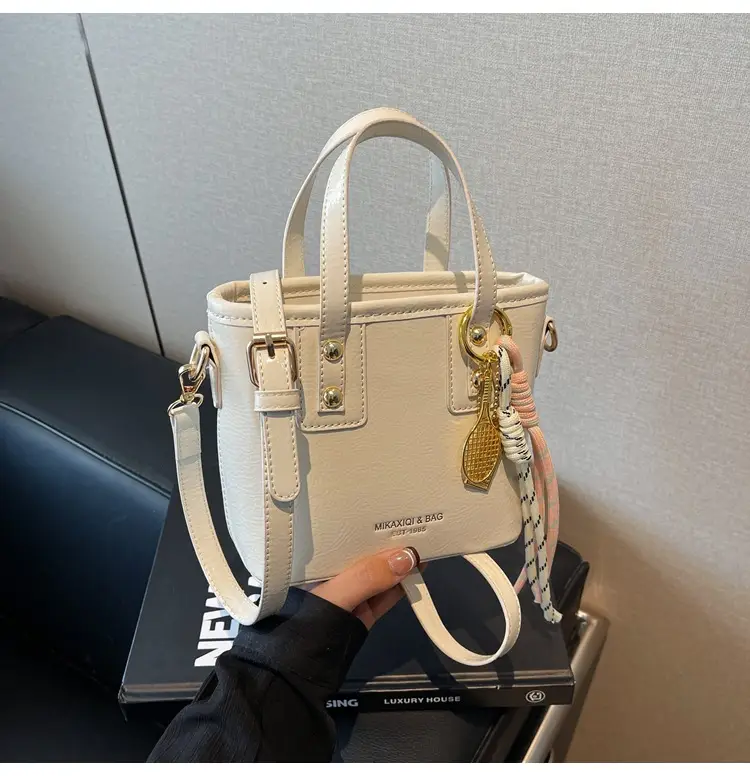 Red Crossbody Bag for Women 2026 Trendy Casual Shoulder Bag — feature 13