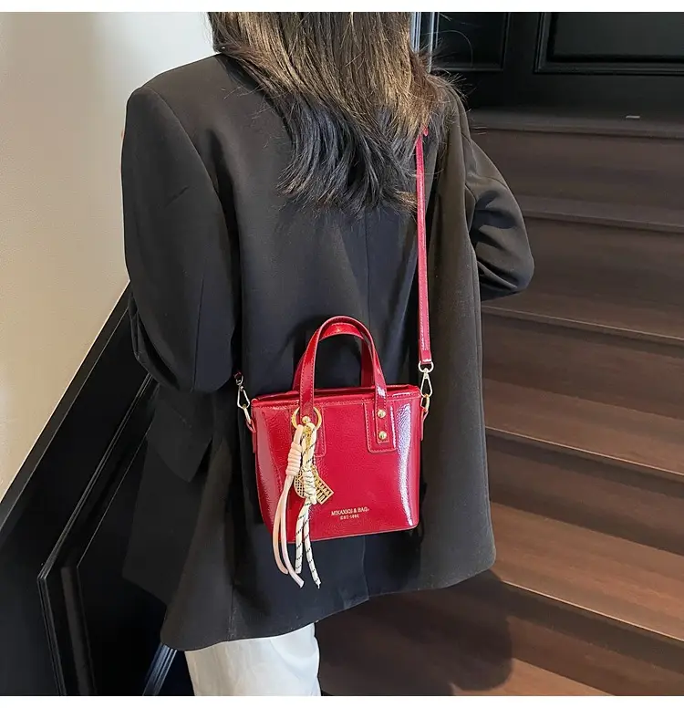 Red Crossbody Bag for Women 2026 Trendy Casual Shoulder Bag — feature 24