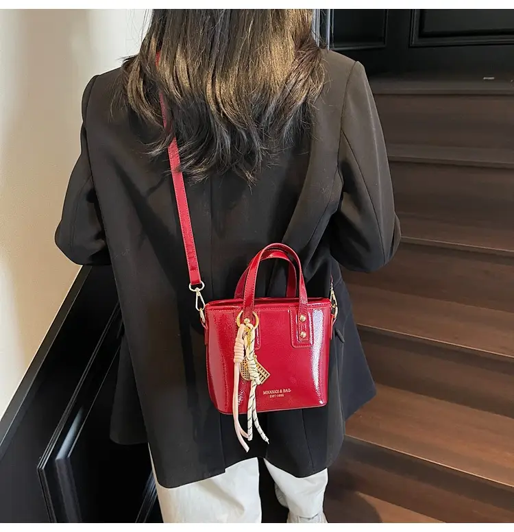 Red Crossbody Bag for Women 2026 Trendy Casual Shoulder Bag — feature 25