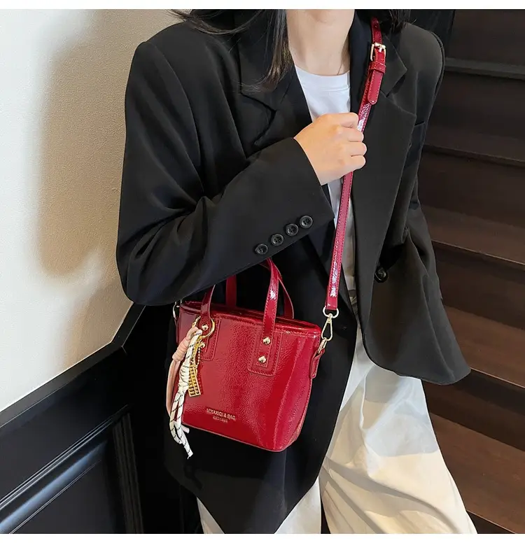 Red Crossbody Bag for Women 2026 Trendy Casual Shoulder Bag — feature 26