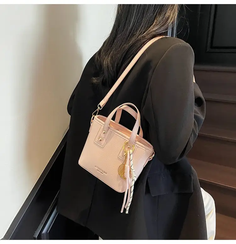 Red Crossbody Bag for Women 2026 Trendy Casual Shoulder Bag — feature 27