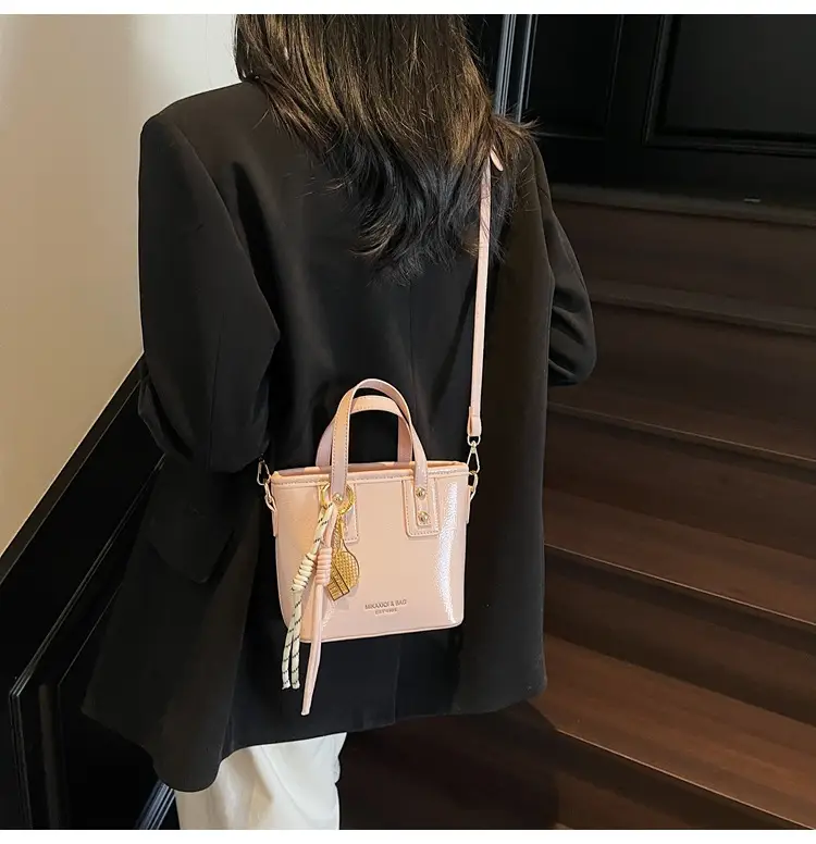 Red Crossbody Bag for Women 2026 Trendy Casual Shoulder Bag — feature 28