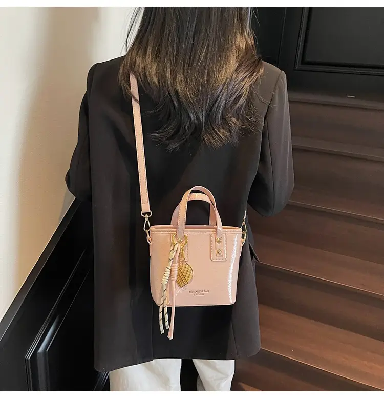 Red Crossbody Bag for Women 2026 Trendy Casual Shoulder Bag — feature 29