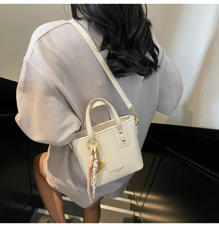 Red Crossbody Bag for Women 2026 Trendy Casual Shoulder Bag — feature 35