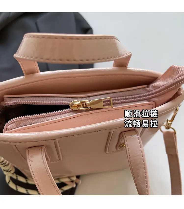 Red Crossbody Bag for Women 2026 Trendy Casual Shoulder Bag — feature 4