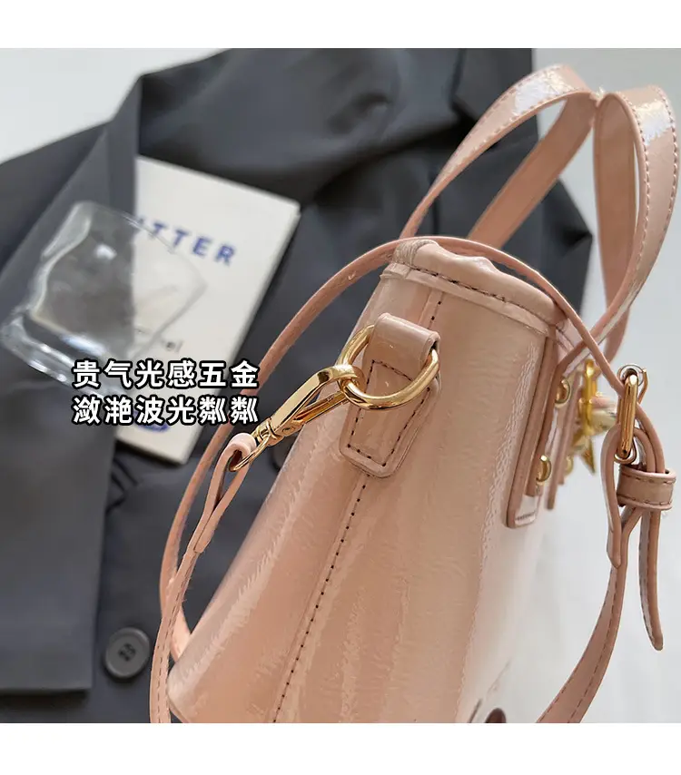 Red Crossbody Bag for Women 2026 Trendy Casual Shoulder Bag — feature 5