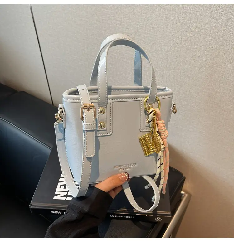 Red Crossbody Bag for Women 2026 Trendy Casual Shoulder Bag - Image 4