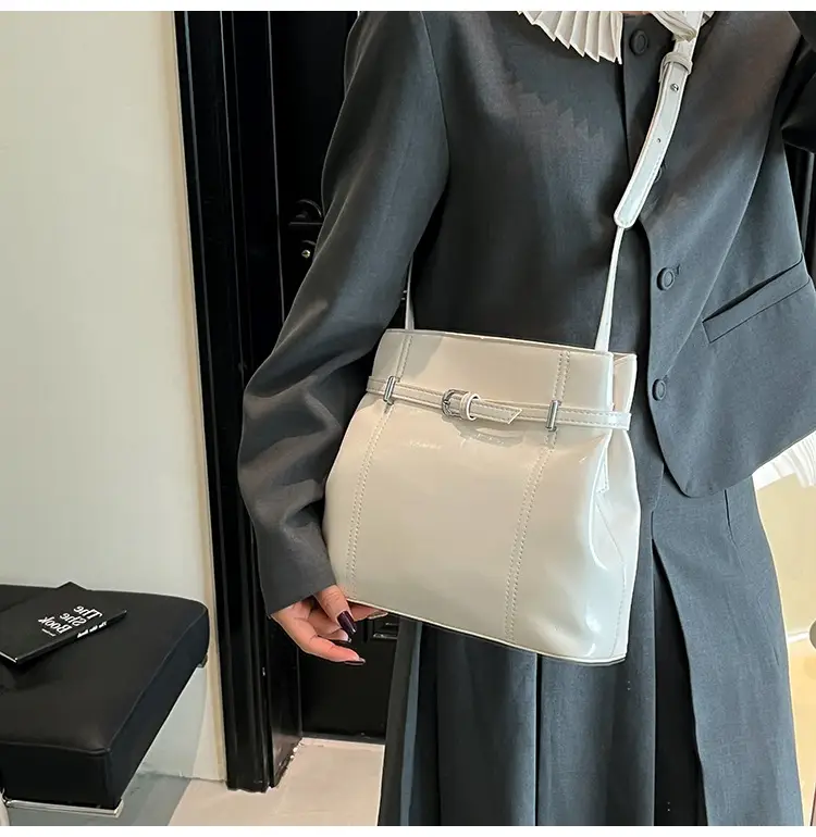 Silver Leather Commuter Bag for Women 2025 Spring Summer — feature 25