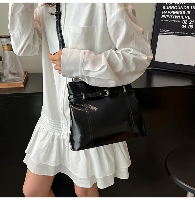 Silver Leather Commuter Bag for Women 2025 Spring Summer — feature 43