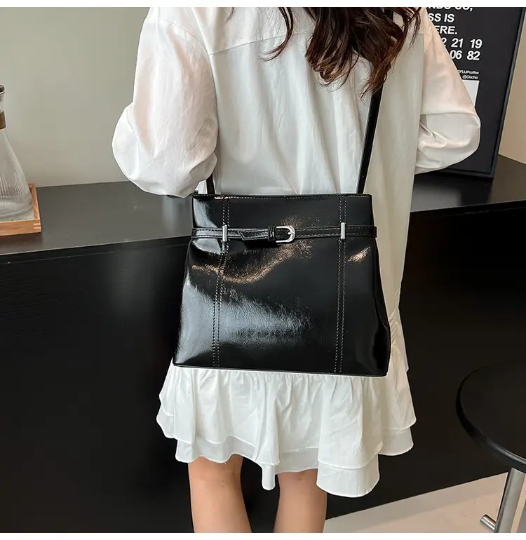 Silver Leather Commuter Bag for Women 2025 Spring Summer — feature 48