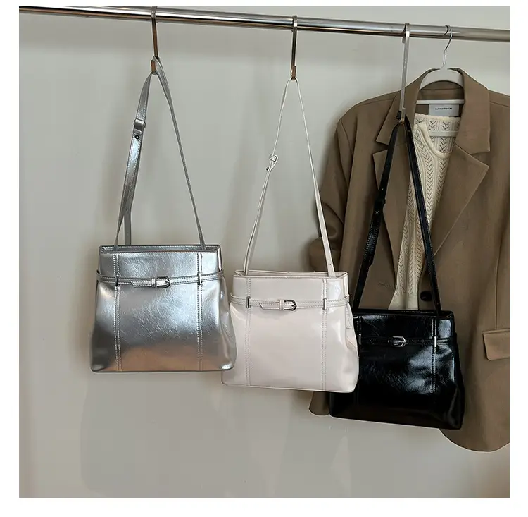 Silver Leather Commuter Bag for Women 2025 Spring Summer — feature 8