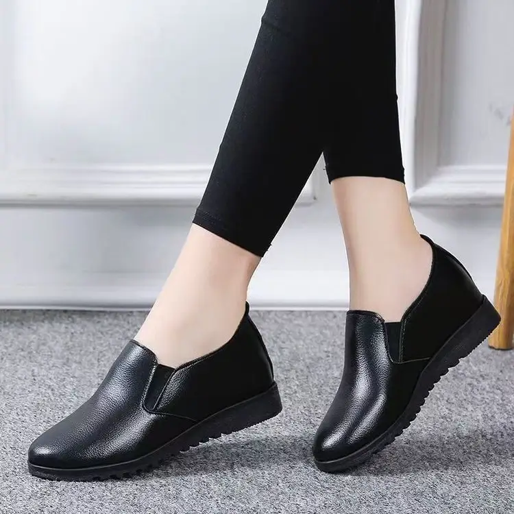 KFC Non-slip Work Shoes Women's Black Flat Shoes for Mom Kitchen Work Shoes Waterproof Soft Leather Women's Single-layer Shoes