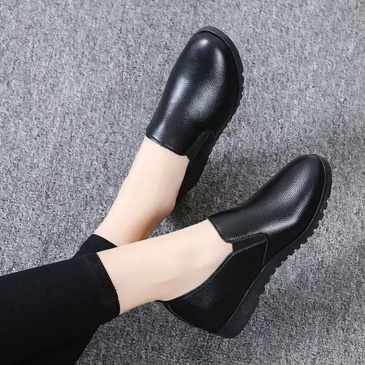 KFC Non-slip Work Shoes Women's Black Flat Shoes for Mom Kitchen Work Shoes Waterproof Soft Leather Women's Single-layer Shoes