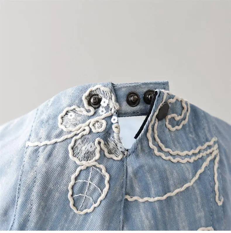 Japanese Style Sunshade Cap with Embroidered Denim — feature 7