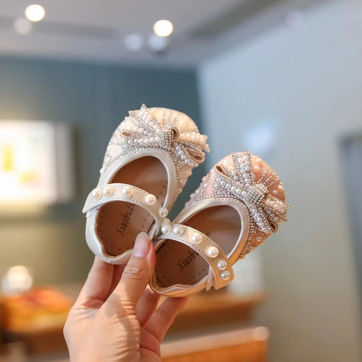 Girls Crystal Pearl Baby Shoes Small 2025