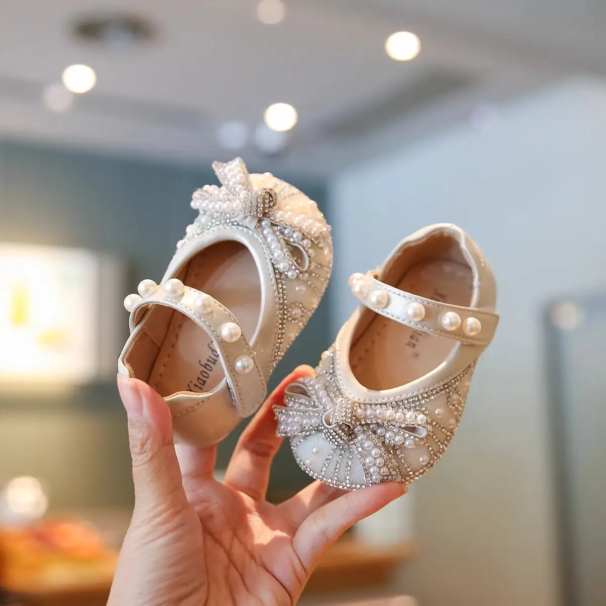 Girls Crystal Pearl Baby Shoes Small 2025
