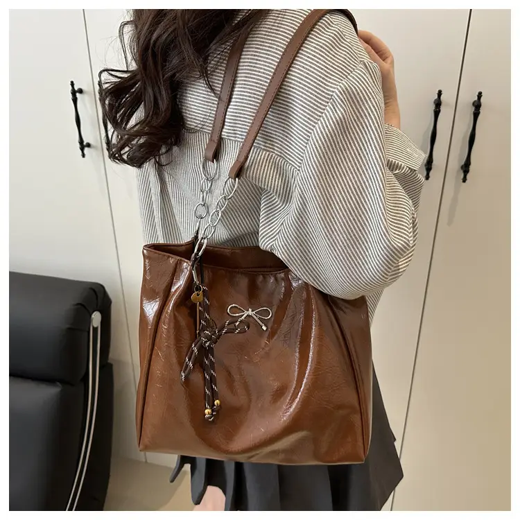 Brown Leather Chain Tote Bag for Women 2025 — feature 22