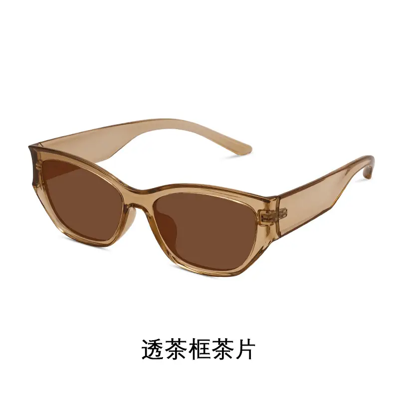 80373Y2K Black Sports Sunglasses with Dark Lens - Image 4