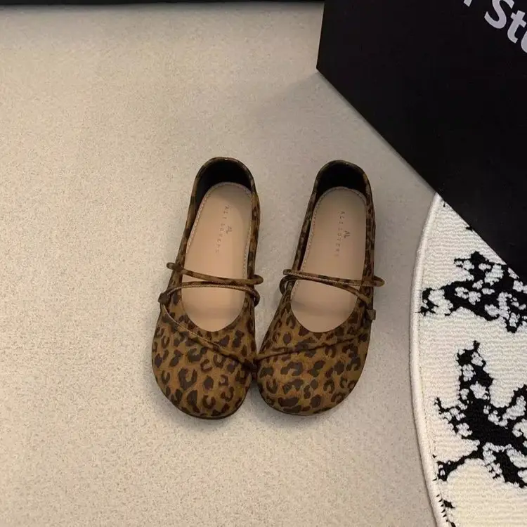Round Toe Retro Soft Bottom Birkenstocks Shoes Women's 2025 Spring Mary Jane Flat Mori Style Single Shoes Ballet Grandma Shoes — feature 11