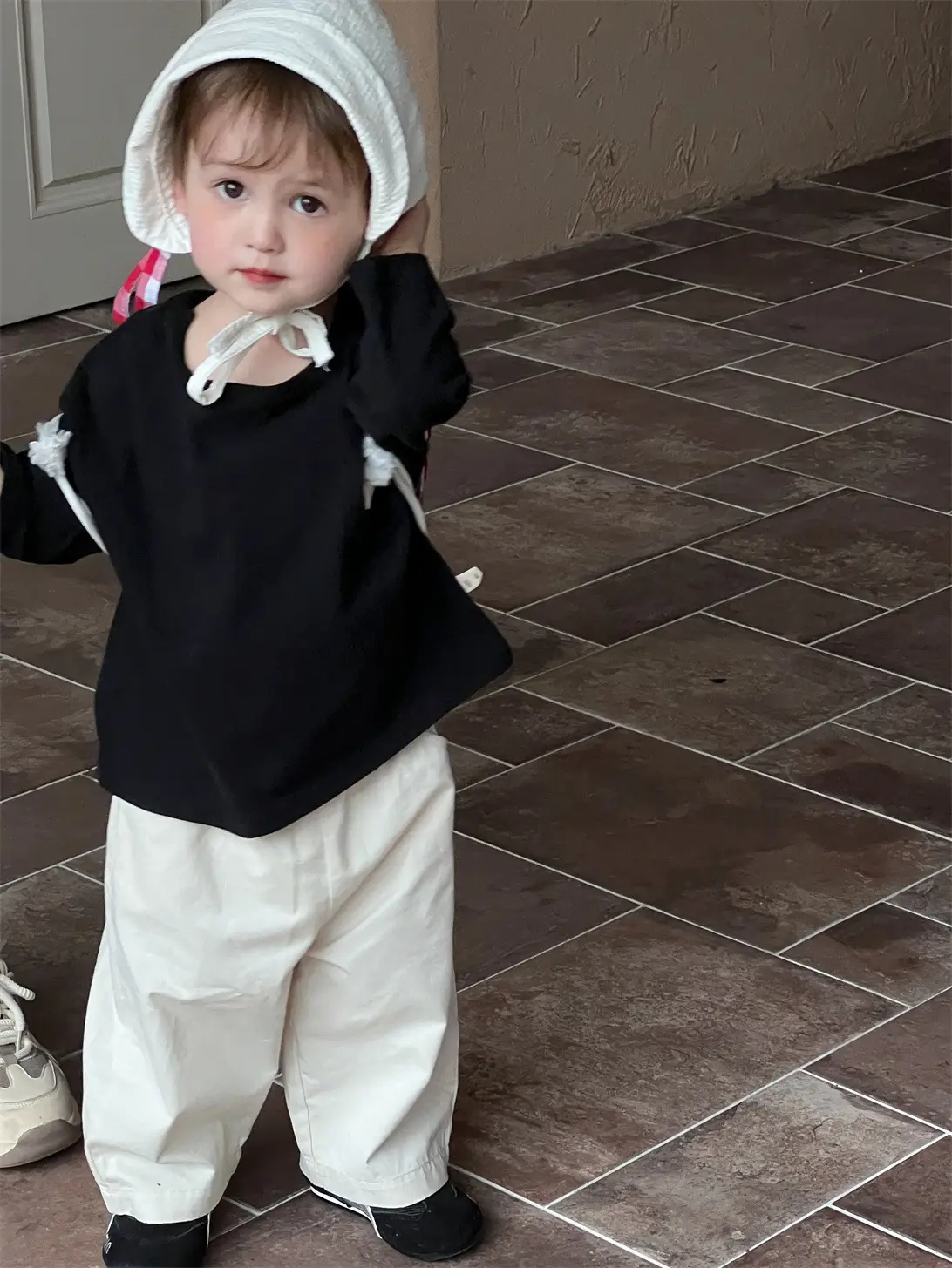 Kids Korean Style Autum T-Shirt Pants Set Black Beige - Image 7