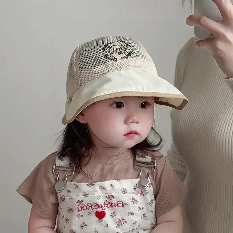 Baby's Korean Style Sun Hat with Large Brim — feature 1