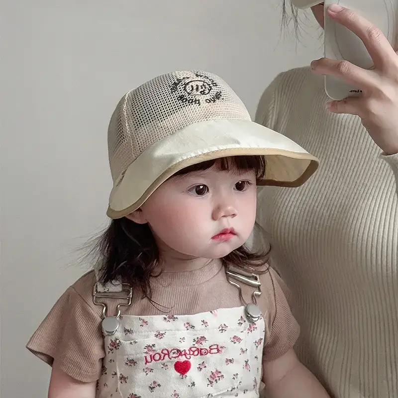 Baby's Korean Style Sun Hat with Large Brim — feature 2