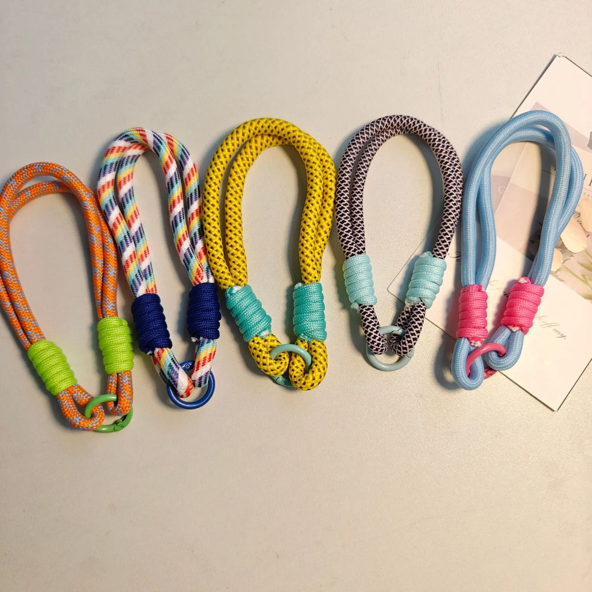 Green Woven Anti-Lost Mobile Phone Lanyard — feature 5