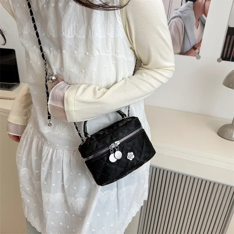 White Korean Style Bucket Bag Women 2025 - Image 11