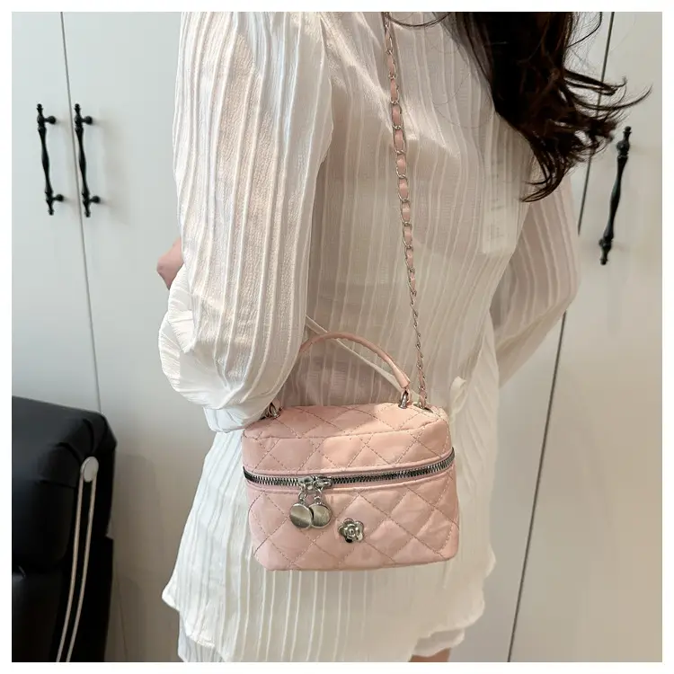Black Diamond Plaid Chain Mini Shoulder Bag Women — feature 25