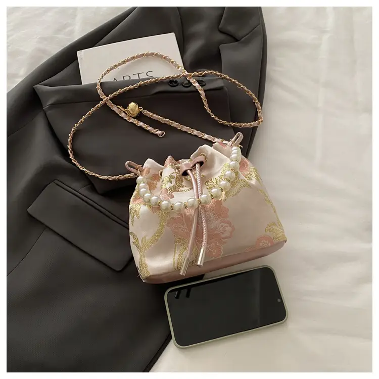 Chinese Embroidered Pearl Chain Shoulder Bag — feature 10