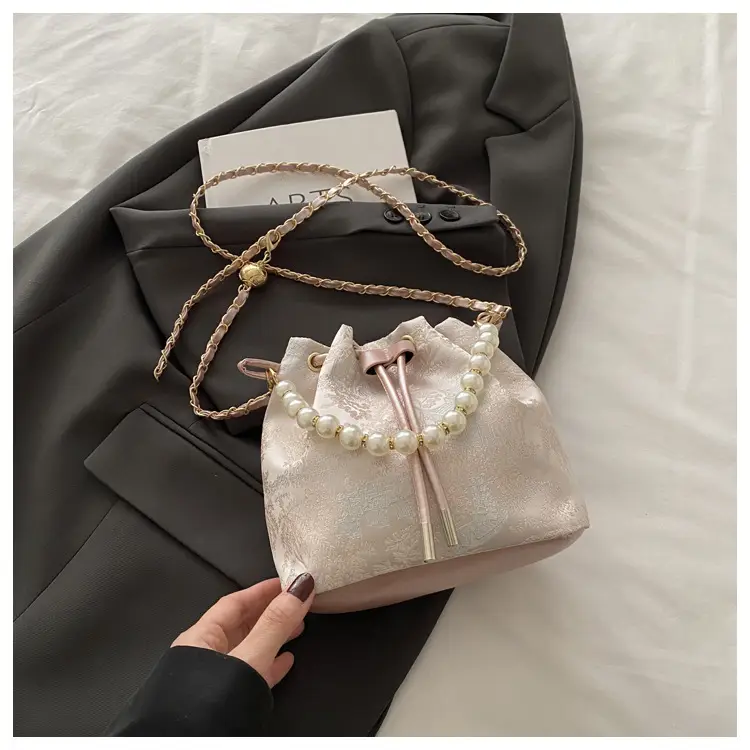 Chinese Embroidered Pearl Chain Shoulder Bag — feature 13