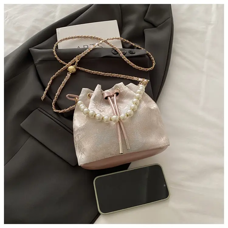 Chinese Embroidered Pearl Chain Shoulder Bag — feature 14