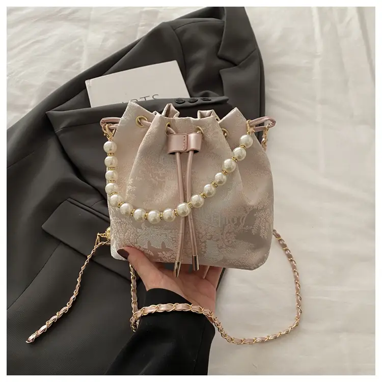 Chinese Embroidered Pearl Chain Shoulder Bag — feature 16