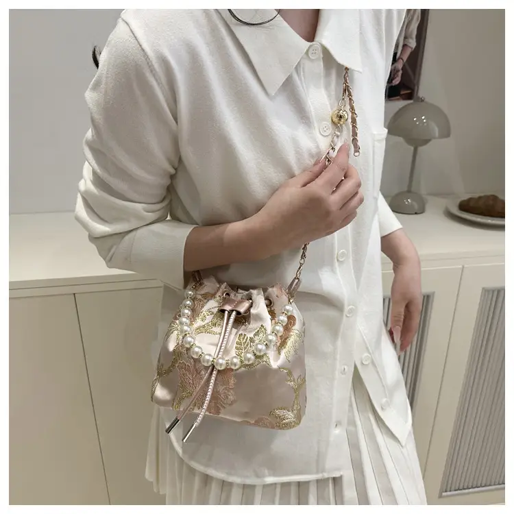 Chinese Embroidered Pearl Chain Shoulder Bag — feature 21