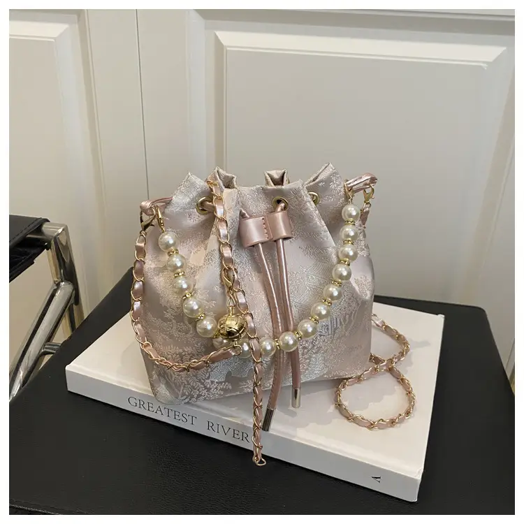Chinese Embroidered Pearl Chain Shoulder Bag — feature 28