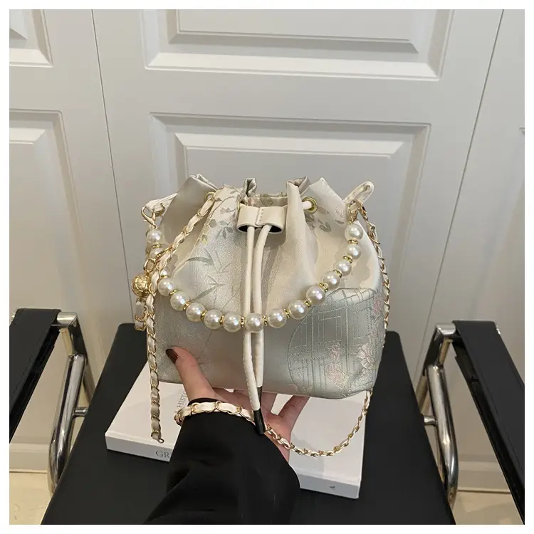 Chinese Embroidered Pearl Chain Shoulder Bag — feature 29