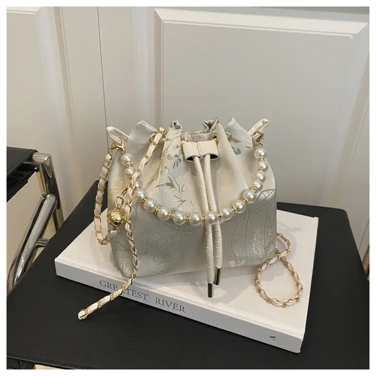 Chinese Embroidered Pearl Chain Shoulder Bag — feature 30