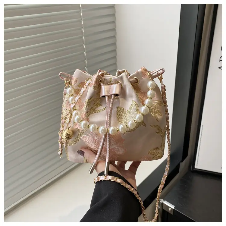 Chinese Embroidered Pearl Chain Shoulder Bag — feature 34