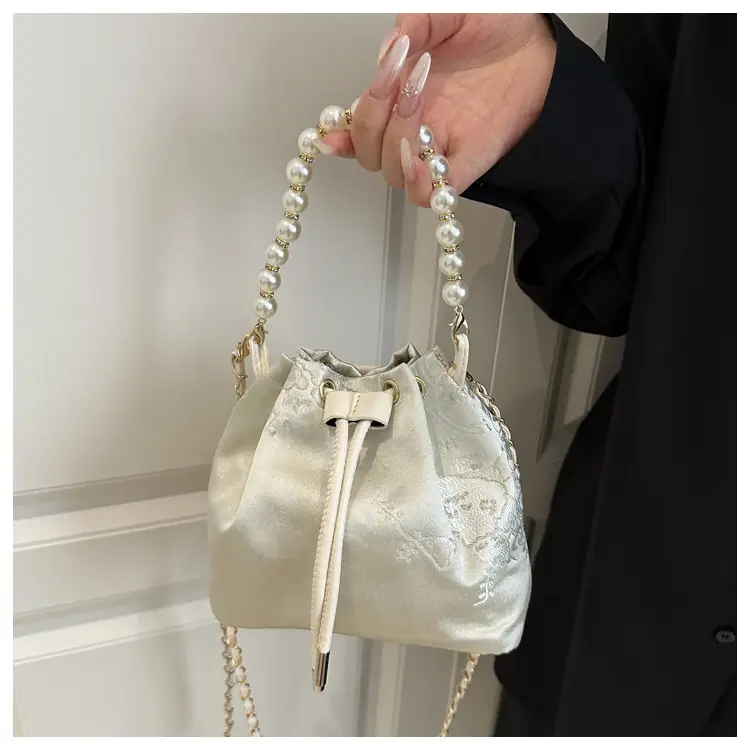 Chinese Embroidered Pearl Chain Shoulder Bag — feature 36