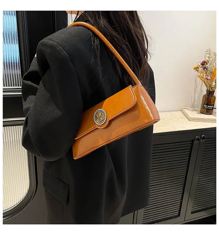 Korean Style Women's Retro Brown Crossbody Bag 2025 — feature 11